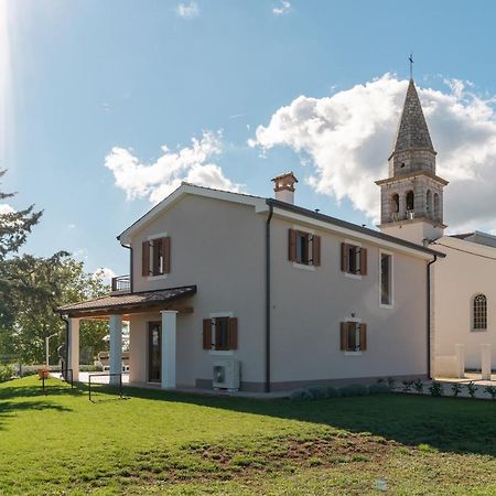 Vižinada Villa Atop The Village With Stunning View מראה חיצוני תמונה